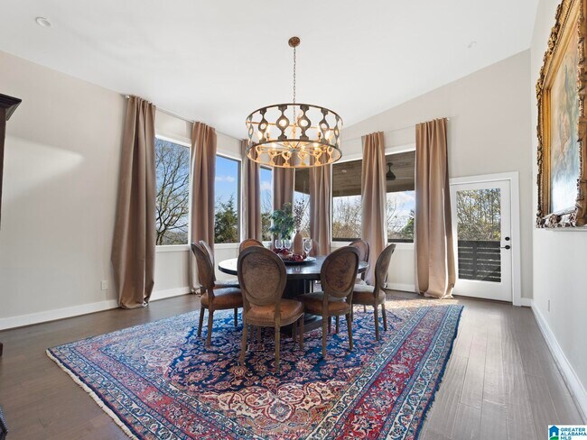 Building Photo - 412 Vesclub Pl