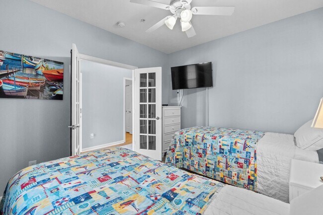 Building Photo - Spacious 3BR Condo in Gated Ocean Keyes