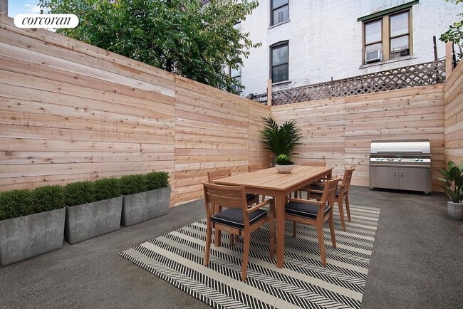 Building Photo - 613 W 138th St