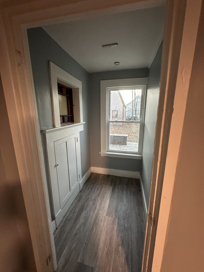 Building Photo - 178 Birch St