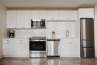 Building Photo - 505 E Travis St