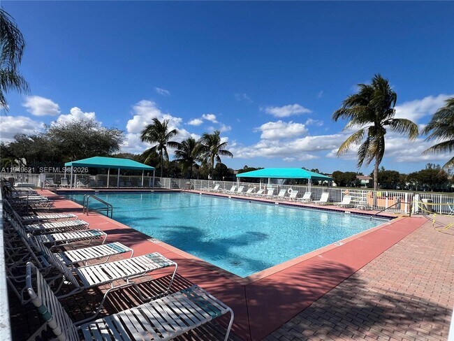 Building Photo - 1660 SE 29th St