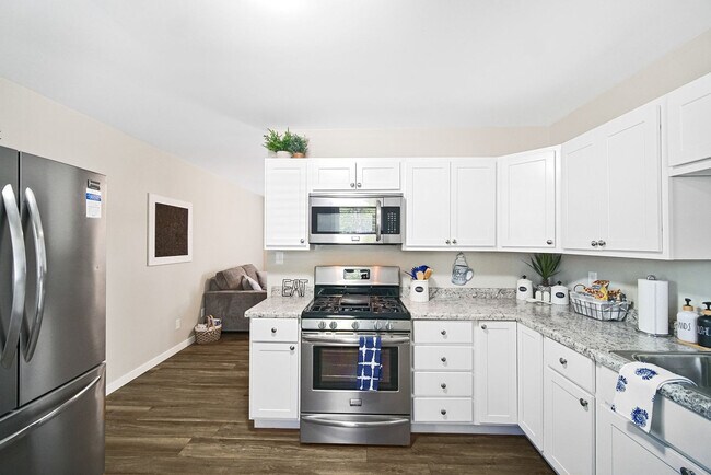 Building Photo - 615 Pine St