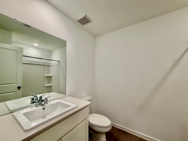 Building Photo - 5003 Esperanza Ter Dr