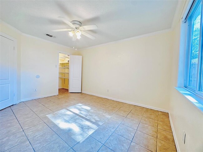 Building Photo - 7419 San Morino Dr
