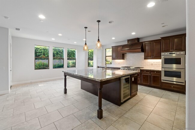 Building Photo - 768 Normandy Rd