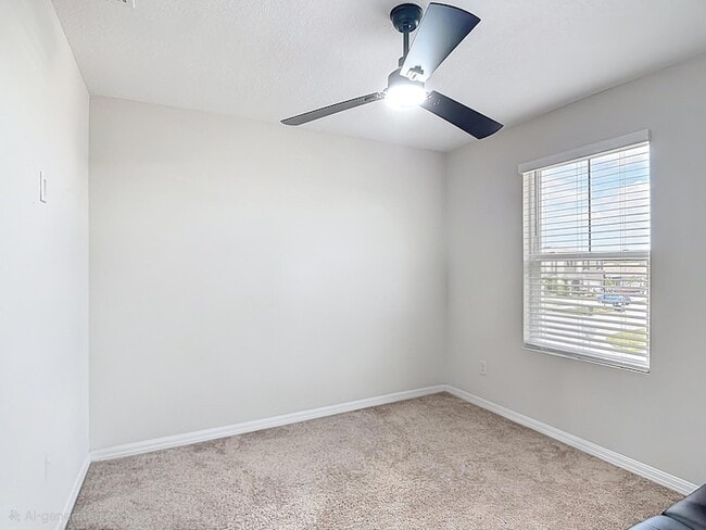 Building Photo - 1504 Hummingbird Rd