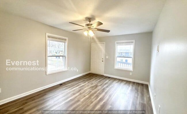 Building Photo - 1321 Southfield Dr S