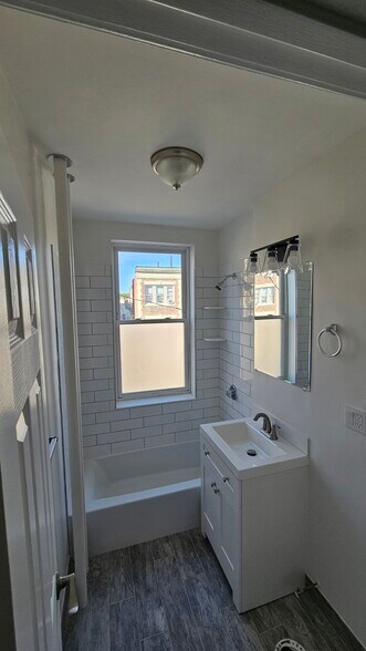 Building Photo - 110 Brainerd Rd