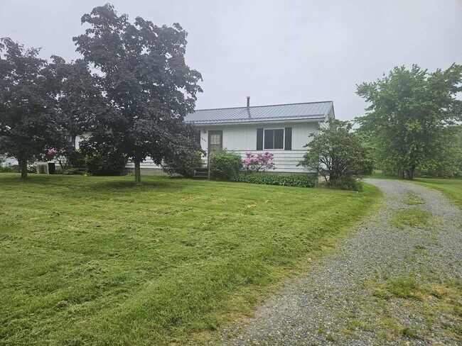 Building Photo - Ravenna 2-bedroom 1 bath Duplex