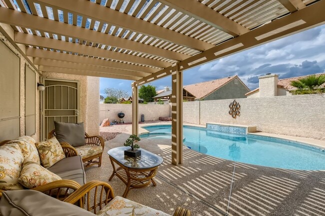 Building Photo - 2114 Akamine Ave