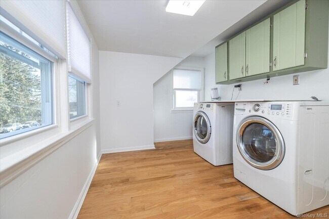 Building Photo - 5 Prospect St