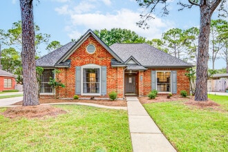 Building Photo - 14507 Sycamore Lake Rd