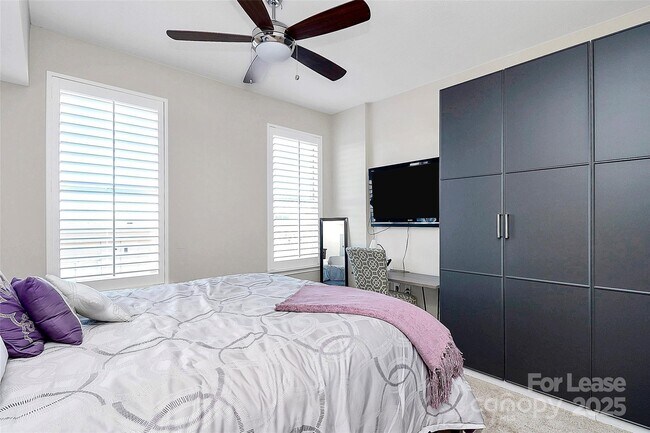 Building Photo - 1315 East Blvd