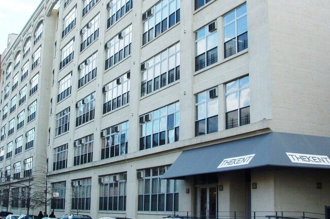 Building Photo - 970 Kent Ave