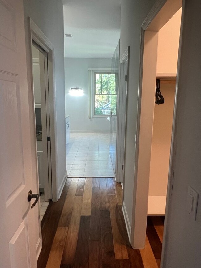 Building Photo - Spacious Updated Home in Windmill Harbour!