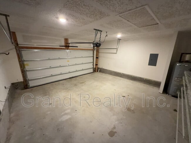 Building Photo - 6474 Churchill Cir