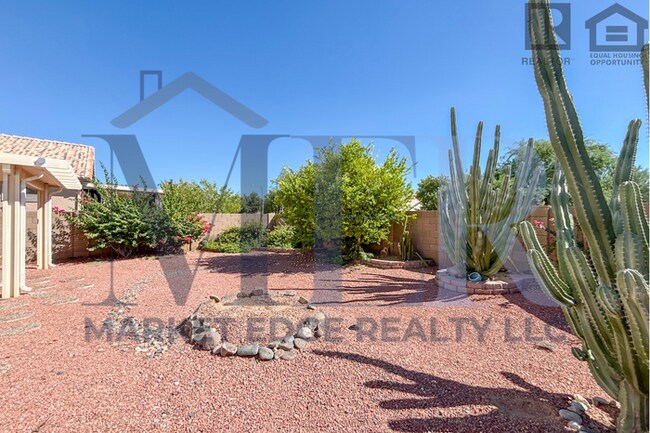 Building Photo - 2Bed/2Bath Home in 55+ Community in Peoria...