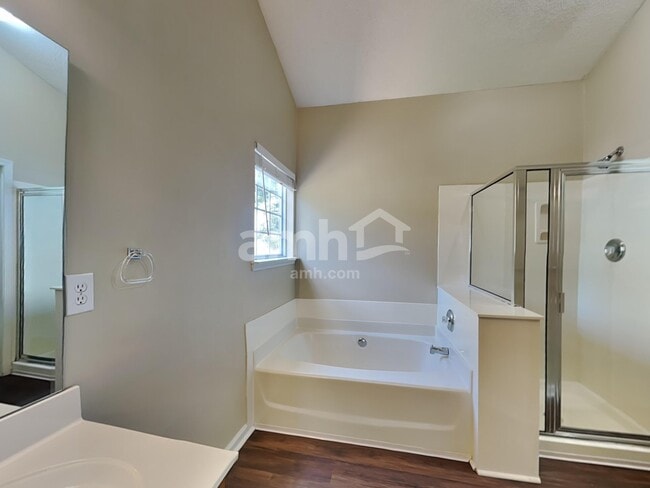 Building Photo - 104 Windy Meadow Way