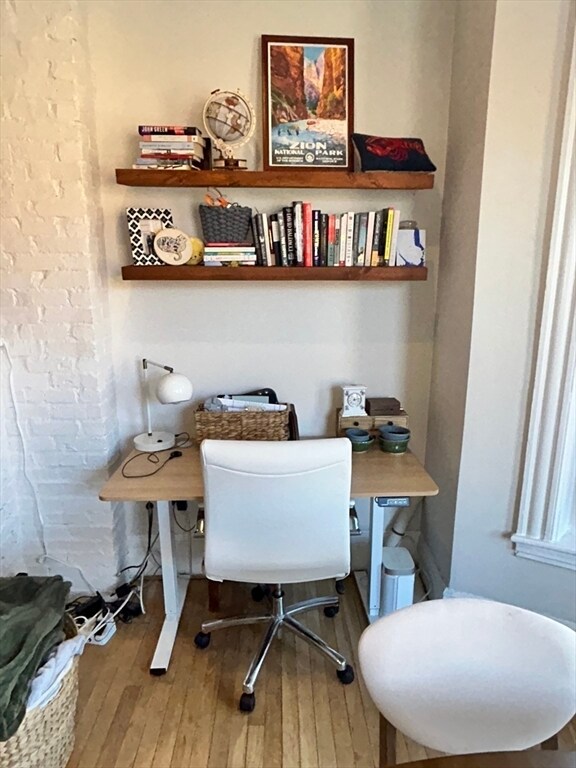 Building Photo - 473 Beacon St