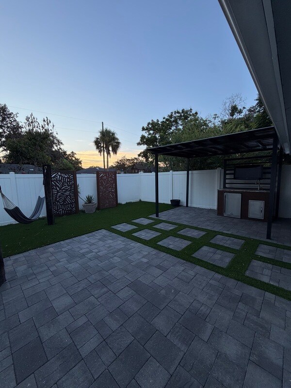 Building Photo - 8212 Citrus Chase Dr
