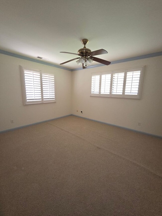 Building Photo - Herald Ranchette