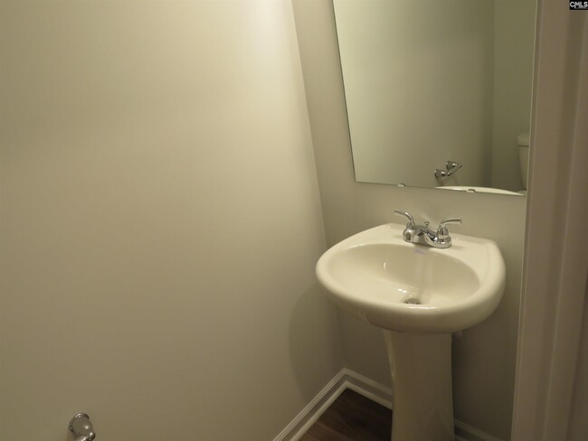Building Photo - 425 Pepperbush Ln