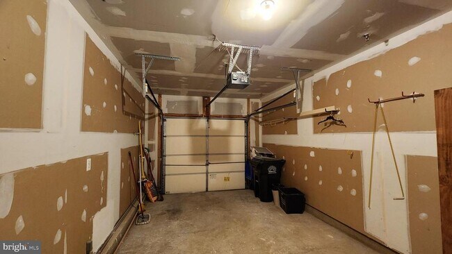 Building Photo - 6333 Eagle Ridge Ln