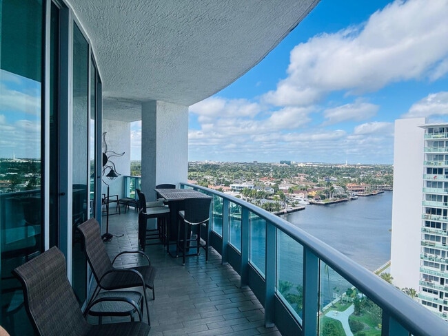 Building Photo - 3333 NE 32nd Ave