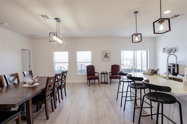 Building Photo - 8610 Turnstone Shore Ln