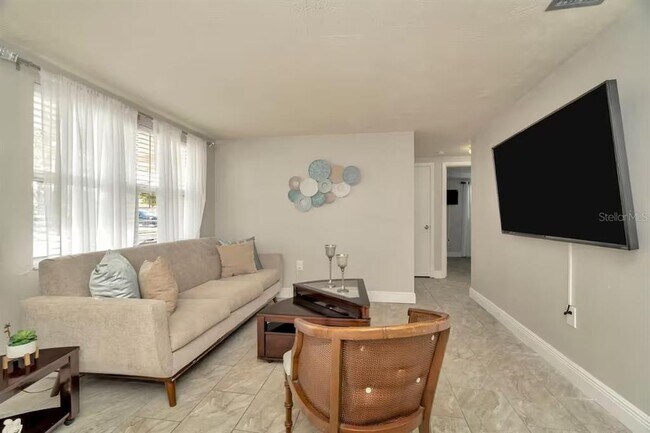 Building Photo - 8937 Catalina Dr