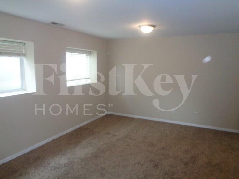 Building Photo - 1514 Goldenrod Terrace