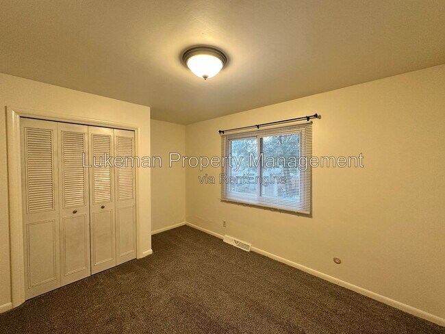 Building Photo - 518 N Clarendon St