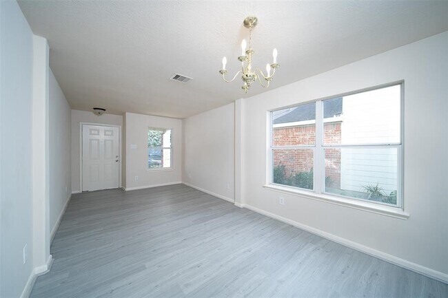 Building Photo - 12934 Kingston Point Ln