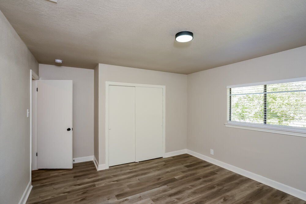 Building Photo - 8106 Hoovers Bend