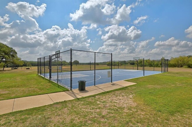 Building Photo - 142 Venice Cove