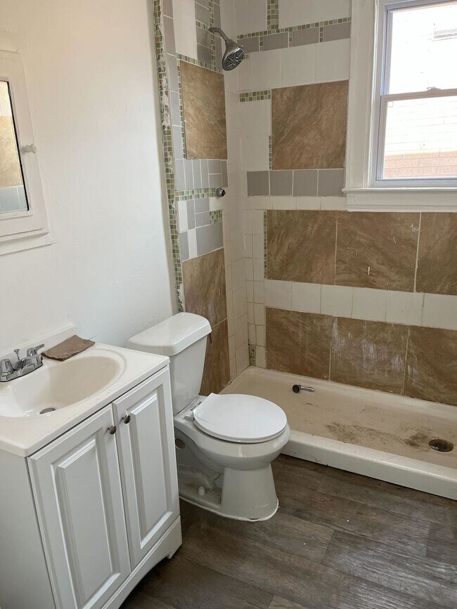 Building Photo - 6307/6311 Woodrow - Paralev LLC