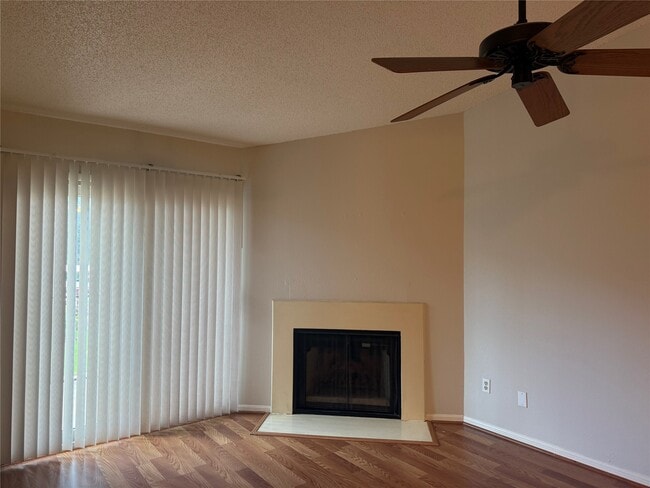 Building Photo - 2120 El Paseo St