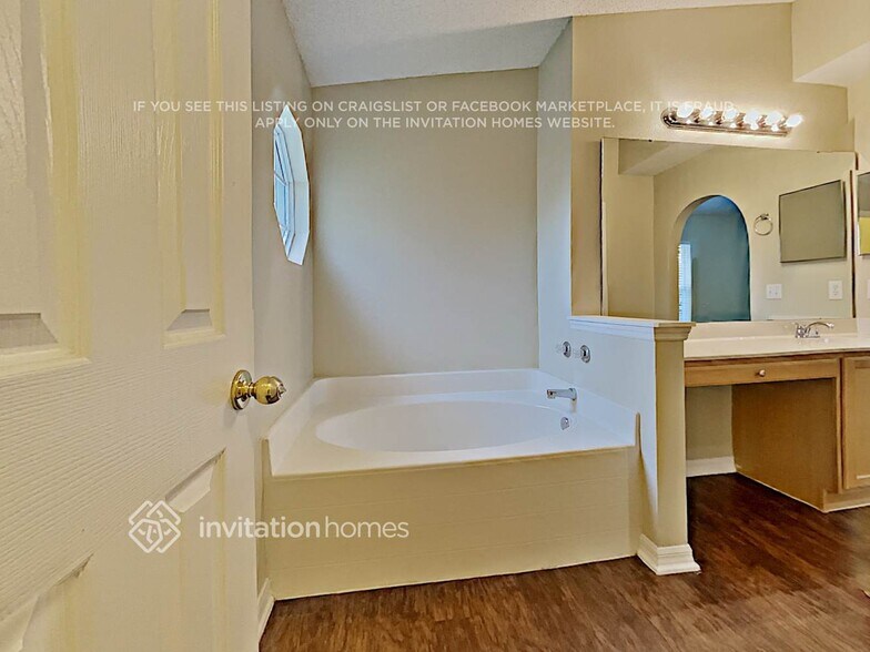 Building Photo - 3916 Stonefield Dr