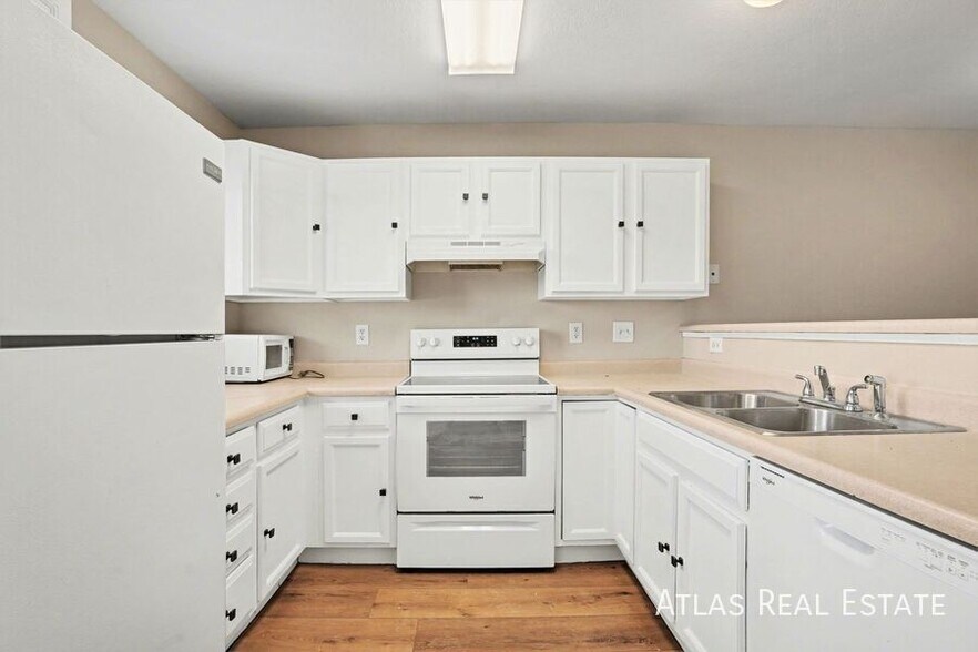 Building Photo - 7829 Antelope Valley Point