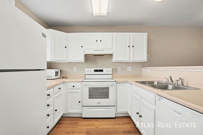 Building Photo - 7829 Antelope Valley Point