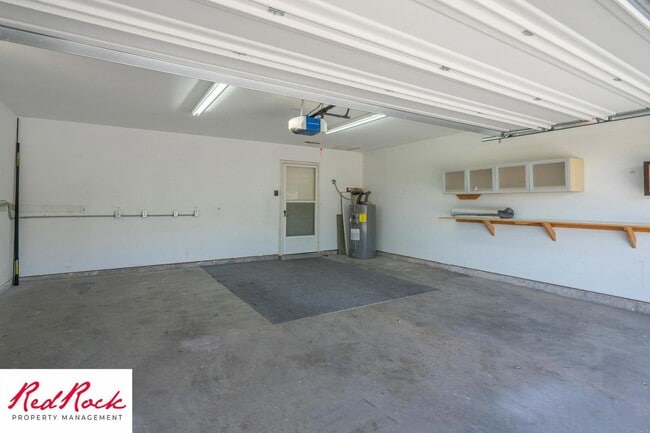 Building Photo - Newly Remodeled 3 Bedroom Townhome. Small ...