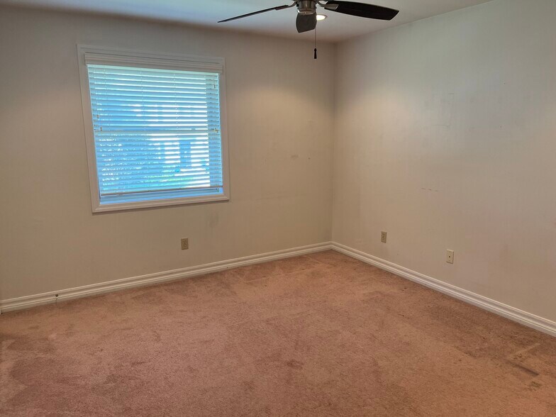 Bedroom 3 - 6803 Louisville St