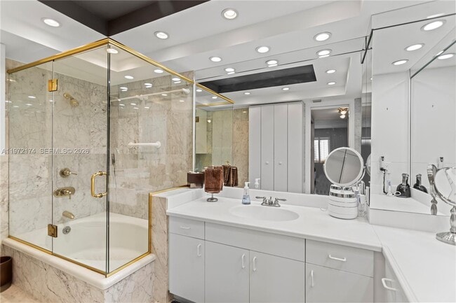 Building Photo - 1901 N Ocean Blvd