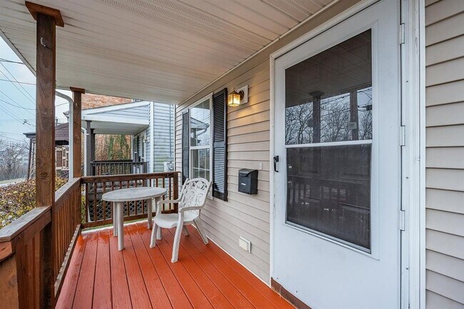 Building Photo - 2229 Symmes St