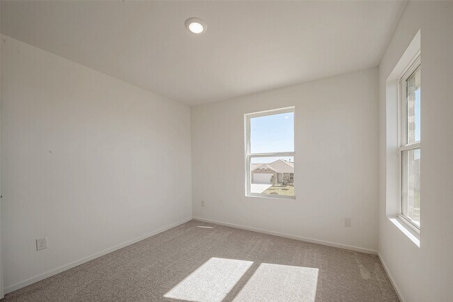 Building Photo - 6635 Orange Daylily Ln