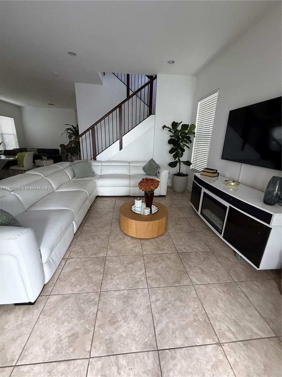 Building Photo - 9823 W 34th Ln