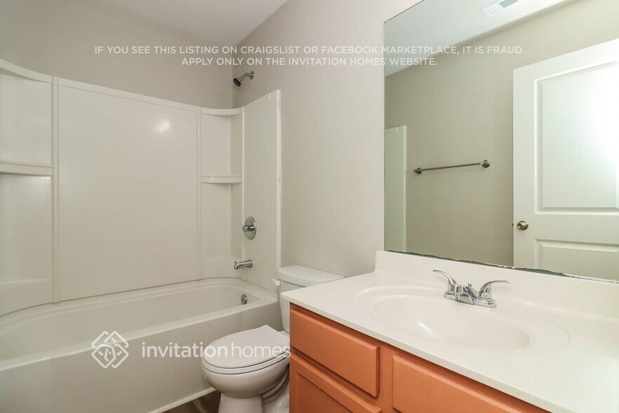 Building Photo - 3165 Franklin St