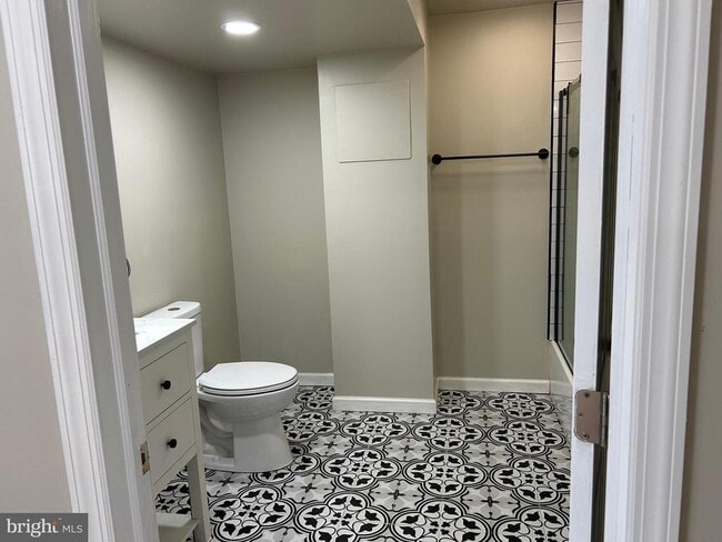 Building Photo - 1617 Bryant Rd