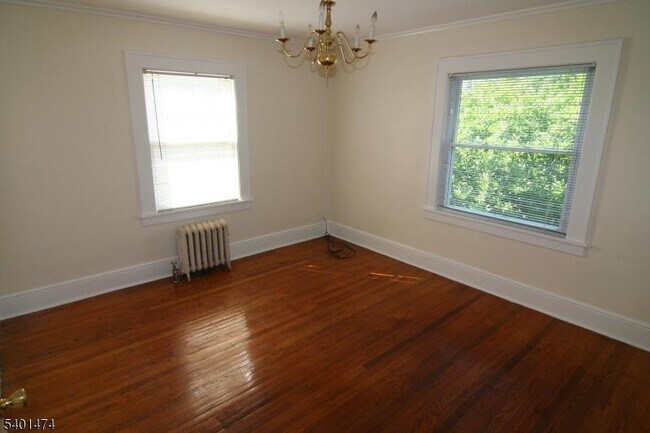Building Photo - 220 S Ridgewood Rd